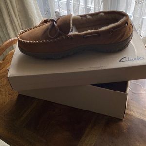 Clarks mens  size 8 Never used bought new from Clark’s Very warm